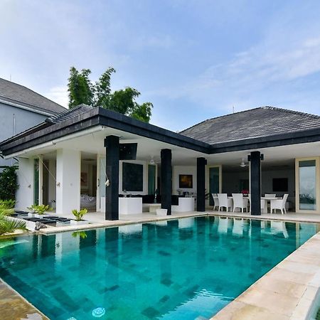 Villa Pondok Wahyu Sedana Umeanyar Luaran gambar